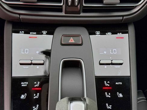 New 2025 Porsche Macan GTS image 13