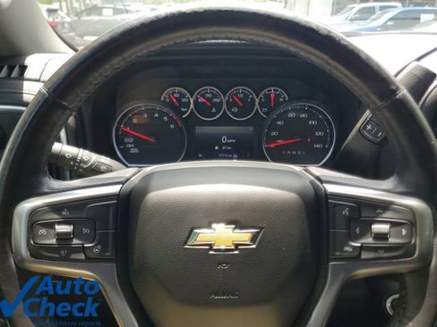 Used 2021 Chevrolet Silverado 1500 LT w/ Z71 Off-Road Package AWD/4WD image 21