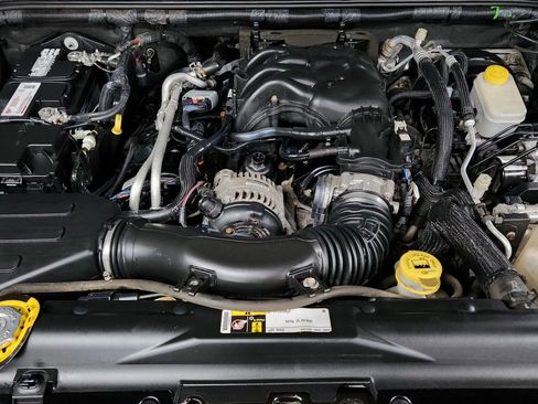 Used 2015 Jeep Wrangler Unlimited Sahara w/ Dual Top Group image 49