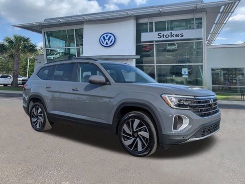 New 2026 Volkswagen Atlas SE image 2
