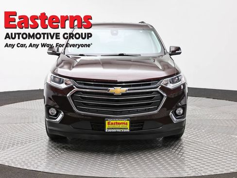 Used 2021 Chevrolet Traverse LT AWD/4WD image 2