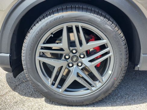 New 2026 Ford Explorer ST-Line w/ ST-Line Street Pack RWD image 7
