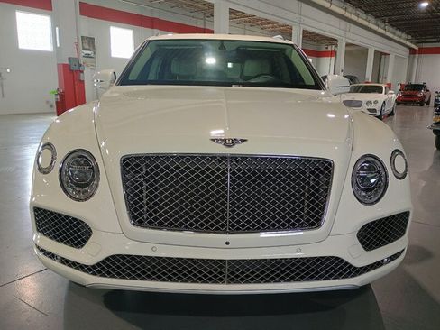 Used 2020 Bentley Bentayga AWD/4WD image 8