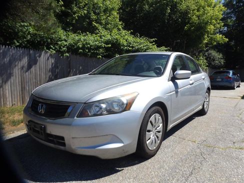 Used 2010 Honda Accord LX image 1