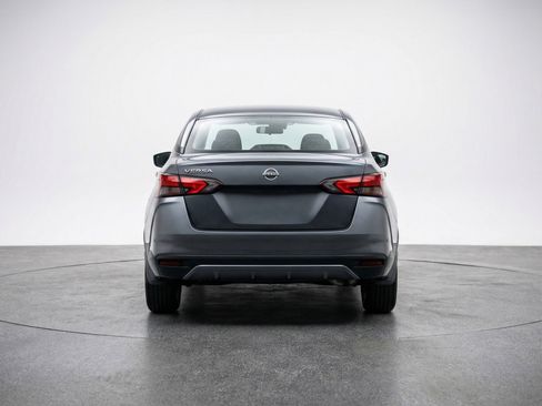 Used 2025 Nissan Versa SV image 7