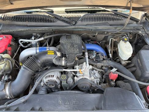 Used 2003 Chevrolet Silverado 2500 LT w/ Skid Plate Package AWD/4WD image 11
