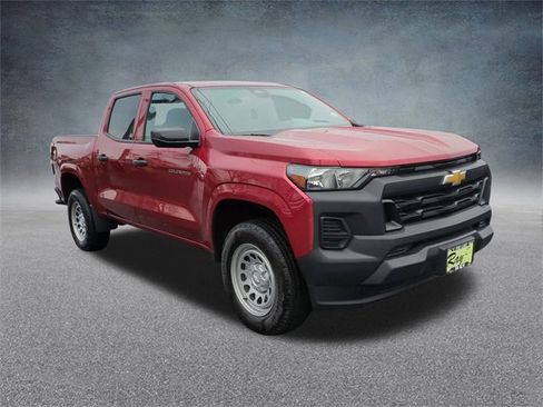 Certified 2024 Chevrolet Colorado W/T image 3