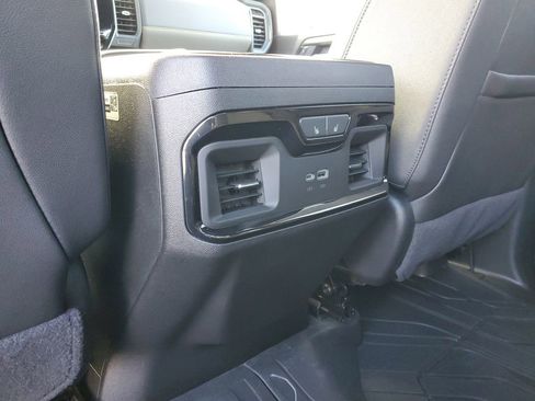 Used 2025 Chevrolet Silverado 2500 ZR2 w/ Technology Package image 30