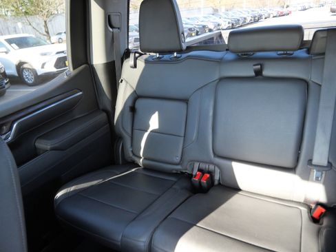 Used 2025 GMC Sierra 1500 SLT image 12