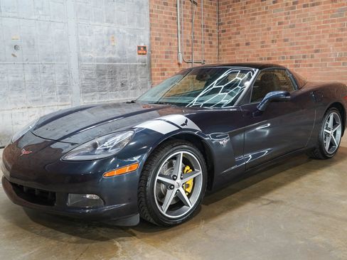 Used 2013 Chevrolet Corvette Coupe w/ 4LT Preferred Equipment Group RWD image 6