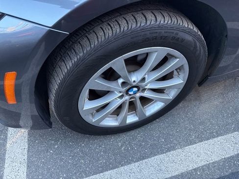 Used 2017 BMW 320i Sedan image 3