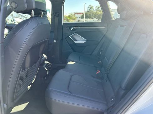 Used 2025 Audi Q3 2.0T Premium image 14