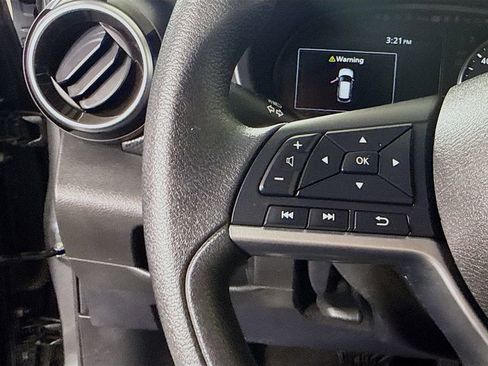 Certified 2021 Nissan Kicks SV FWD image 19