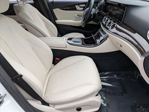 Used 2021 Mercedes-Benz E 350 Sedan image 22