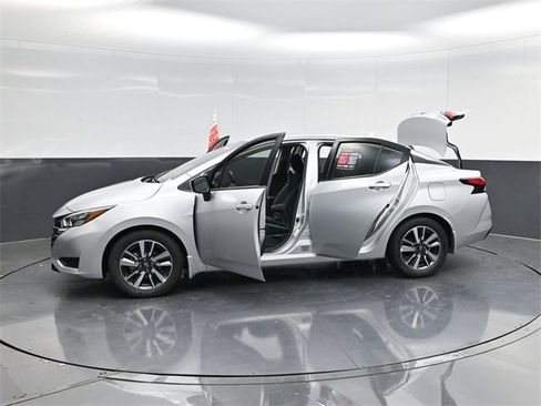 Used 2025 Nissan Versa SV w/ Trunk Package image 56