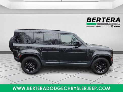 Used 2025 Land Rover Defender 110 S image 6