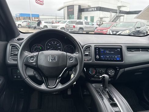 Used 2021 Honda HR-V Sport image 15