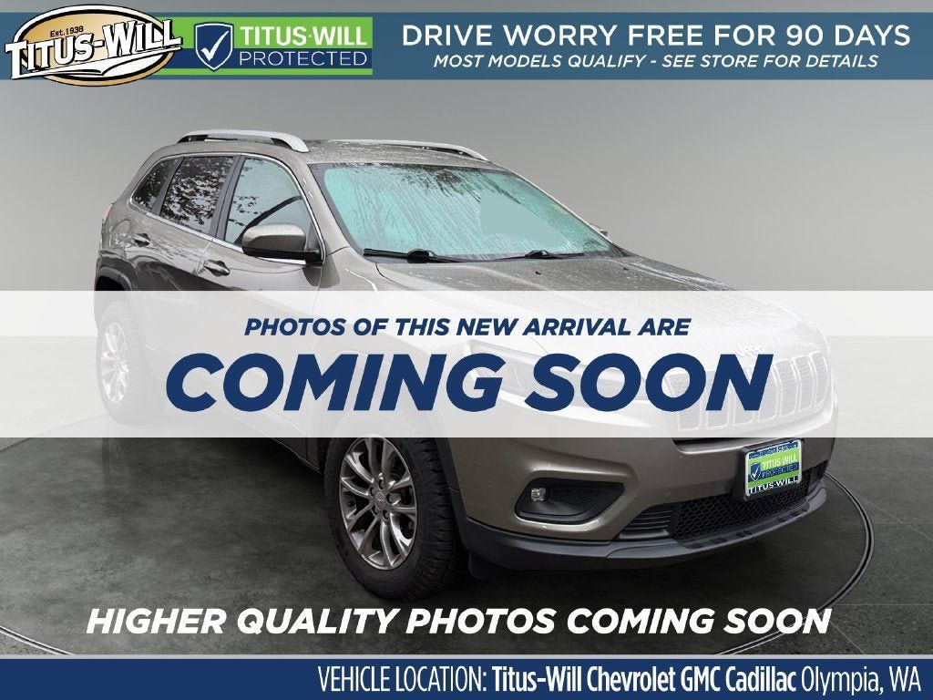 Used 2019 Jeep Cherokee Latitude Plus w/ Comfort/Convenience Group AWD/4WD image 1