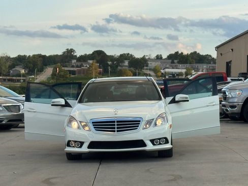 Used 2010 Mercedes-Benz E 350 4MATIC Sedan image 20