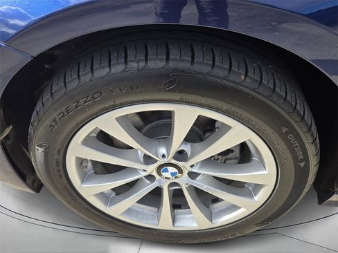 Used 2017 BMW 320i Sedan image 9