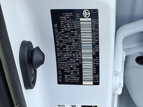 Certified 2025 Toyota Corolla LE image 26