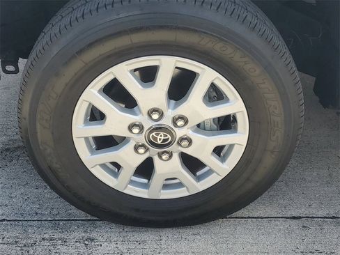 Used 2024 Toyota Tacoma SR5 w/ SR5 Upgrade Package image 4