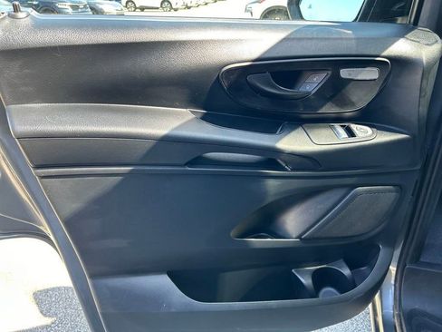 New 2023 Mercedes-Benz Metris Passenger image 10