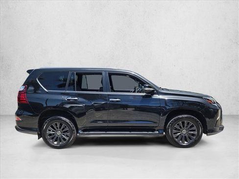 Used 2022 Lexus GX 460 Premium w/ Accessory Package AWD/4WD image 4