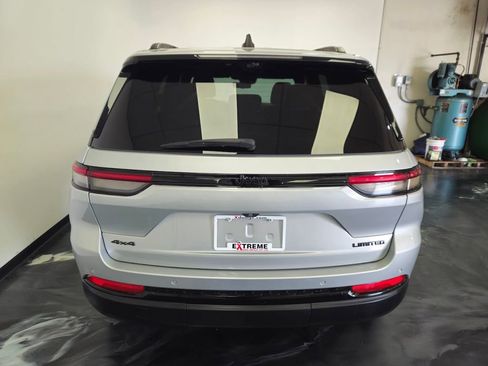 Used 2024 Jeep Grand Cherokee Limited w/ Luxury Tech Group II AWD/4WD image 21