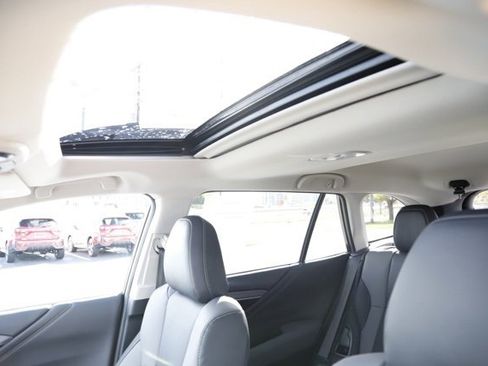 Certified 2025 Subaru Outback Onyx Edition image 18