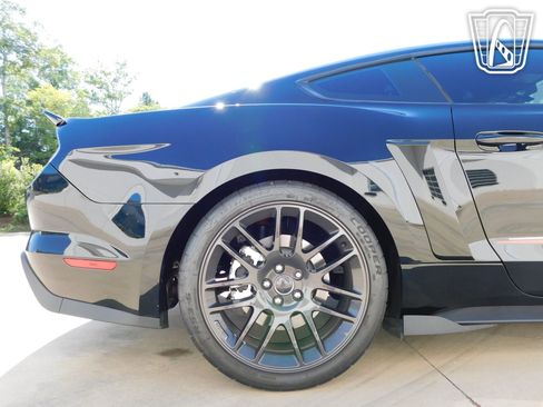 Used 2017 Ford Mustang GT Premium image 27