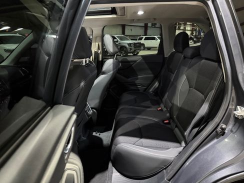 Used 2022 Subaru Forester Premium AWD/4WD image 17