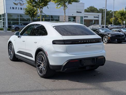 Used 2025 Porsche Macan 4 Electric AWD/4WD image 5