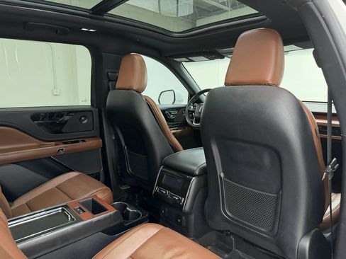 Used 2021 Lincoln Aviator Reserve w/ Equipment Group 208A RWD image 13