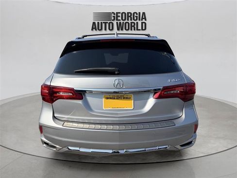 Used 2019 Acura MDX w/ Advance & Entertainment Pkg FWD image 12