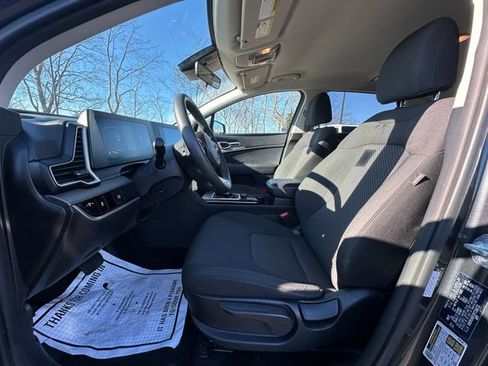 Used 2024 Kia Sportage LX image 24