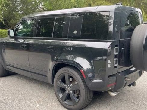 Certified 2023 Land Rover Defender 110 V8 AWD/4WD image 7
