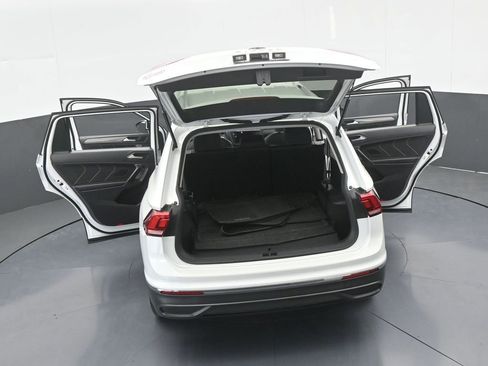 Used 2023 Volkswagen Tiguan SE image 67