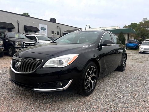 Used 2017 Buick Regal Premium w/ Driver Confidence Package #1 image 1
