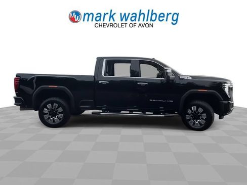 Used 2025 GMC Sierra 2500 Denali w/ Max Trailering Package AWD/4WD image 9