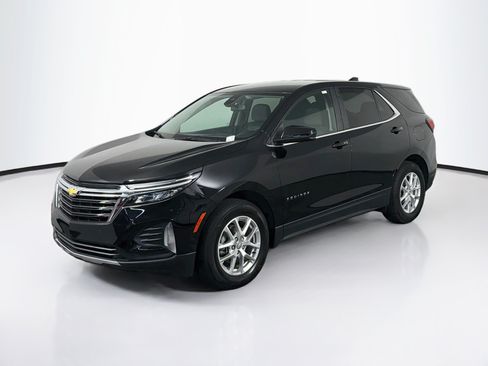 Used 2024 Chevrolet Equinox LT FWD image 3