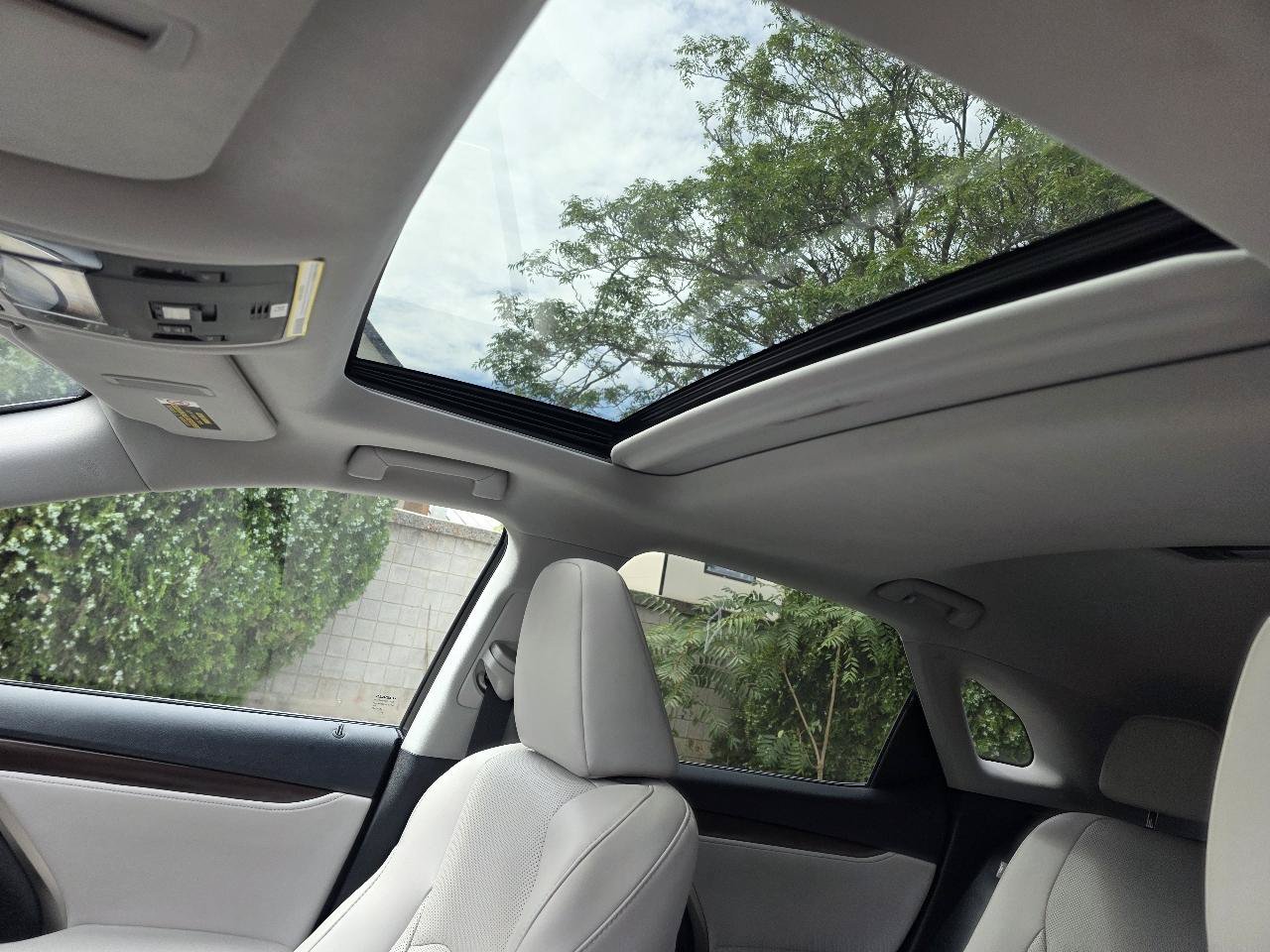 Used 2022 Lexus RX 450h AWD w/ Premium Package image 13