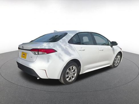 Used 2025 Toyota Corolla LE FWD image 15