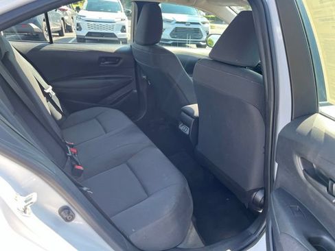 Used 2025 Toyota Corolla LE FWD image 17