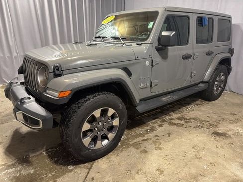 Used 2020 Jeep Wrangler Unlimited Sahara image 5