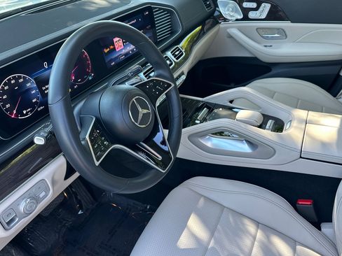 Certified 2024 Mercedes-Benz GLS 450 4MATIC image 10
