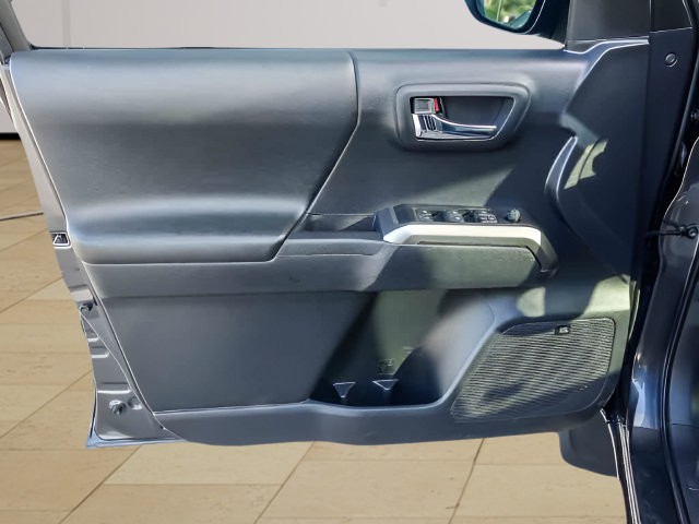 Certified 2023 Toyota Tacoma Limited AWD/4WD image 25