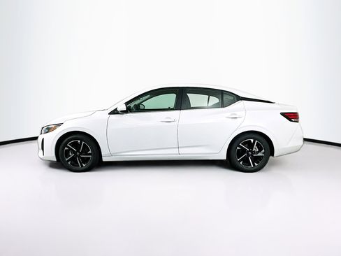 Used 2024 Nissan Sentra SV image 4