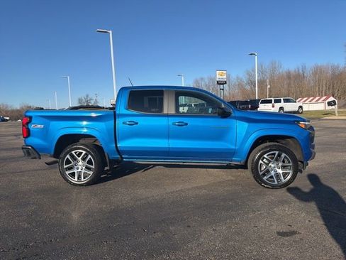 Used 2023 Chevrolet Colorado Z71 w/ Z71 Convenience Package 2 image 2