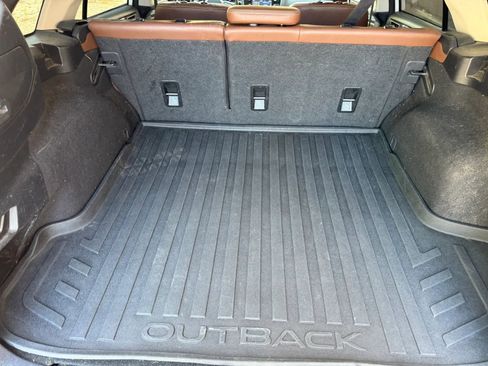 Used 2017 Subaru Outback 2.5i Touring image 15